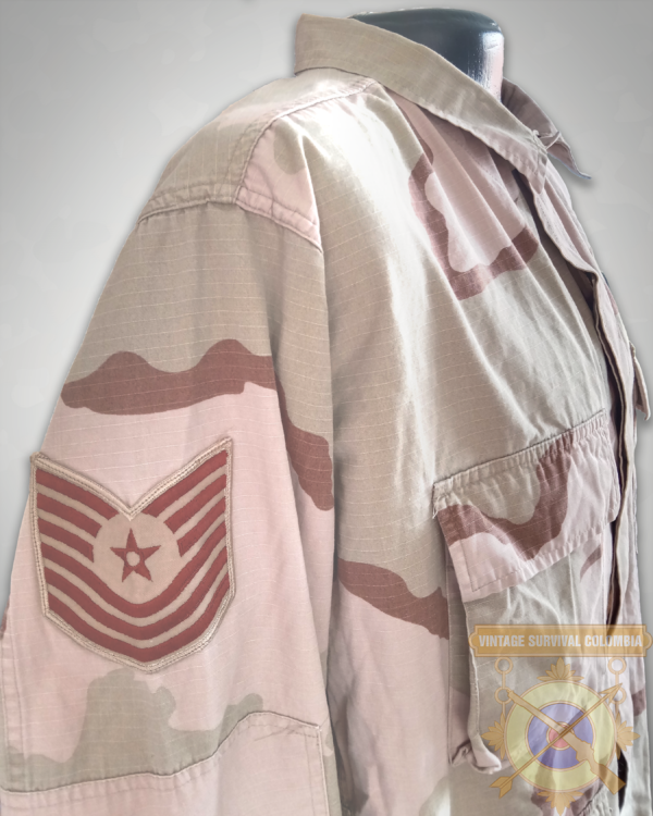 3cdbdupatched2 Chaqueta americana de camuflaje desértico con parches