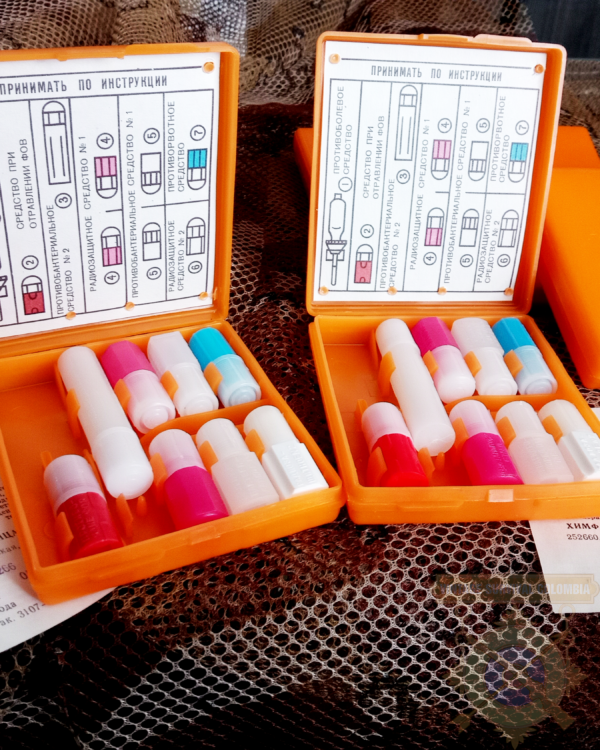 AI2-3 Botiquín militar soviético AI-2