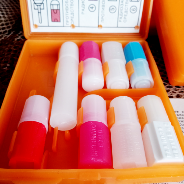 AI2-4 Botiquín militar soviético AI-2