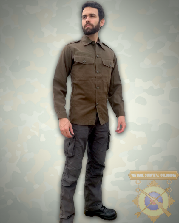 AUSK75SHIRT-2 Camisa austriaca verde oliva modelo Kaz.75