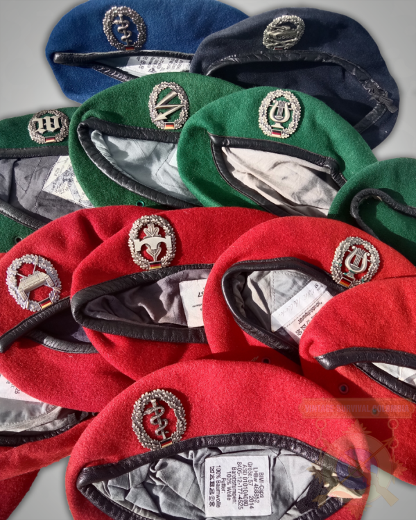 Boina militar alemana con emblema