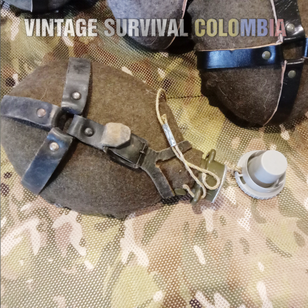 M60CANTEEN-3 Cantimplora de Checoslovaquia modelo M60
