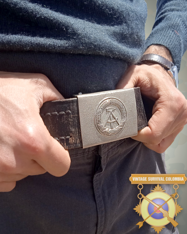 NVABLT-10 Cinturon O Reata De Cuero Militar Alemania Oriental Grado2