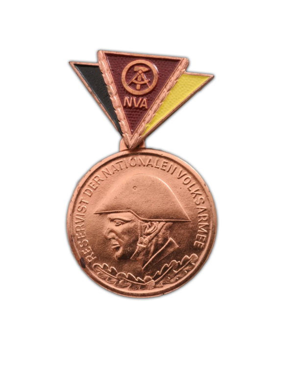 Medalla O Pin Metálico De Alemania Oriental Para Reservistas