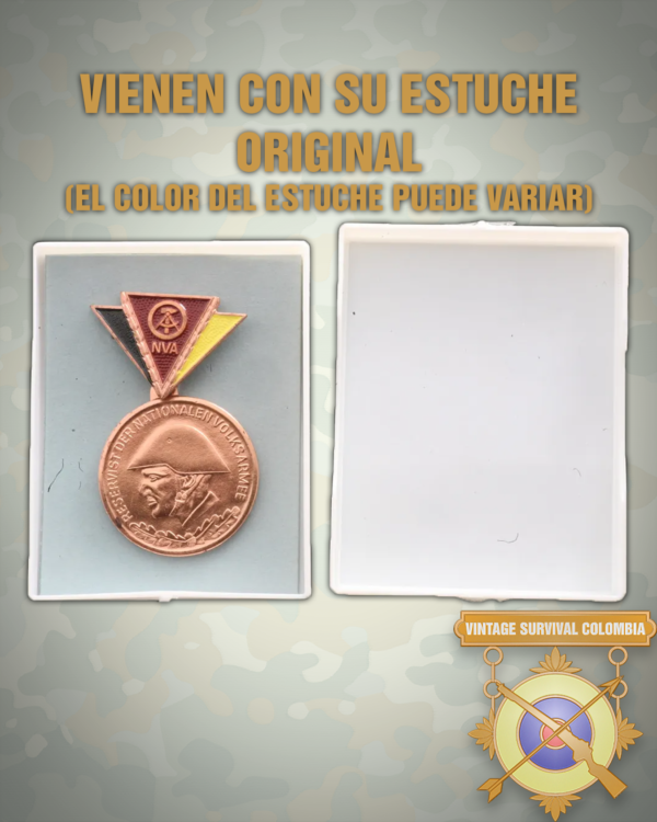 Medalla O Pin Metálico De Alemania Oriental Para Reservistas
