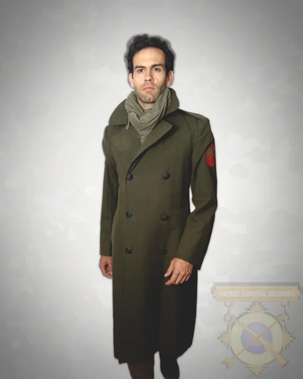 Abrigo militar americano de gabardina de lana de sarga rango de cabo de los US Marines 1979