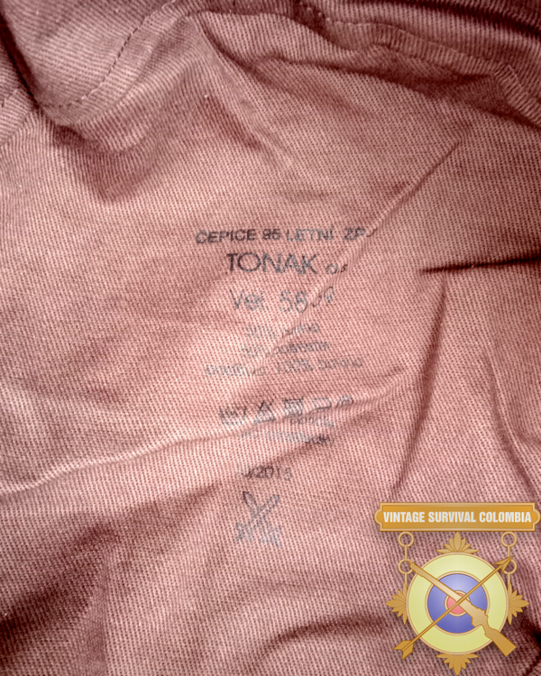 Gorra checa camuflada modelo Vz.95