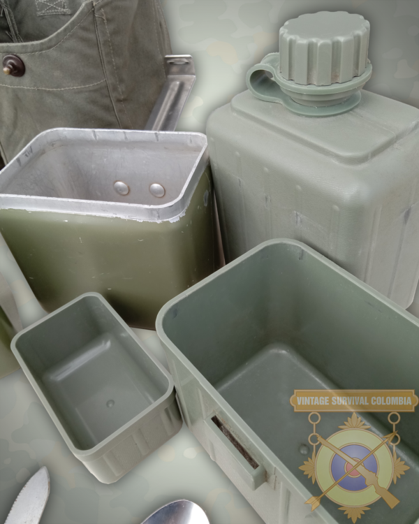 YUGOMESSKIT-2 Menaje Militar Del Ejercito De Yugoslavia Grado 2