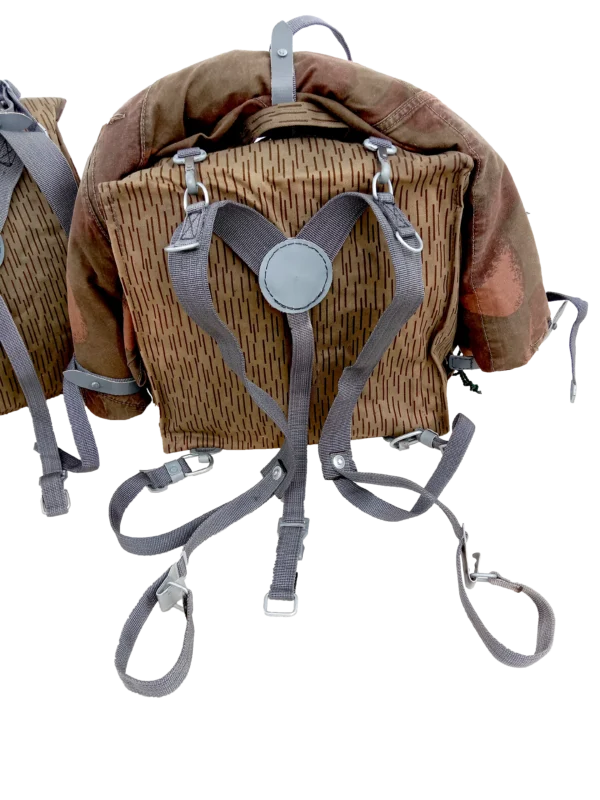 11 Morral de asalto de camuflaje Strichtarn de la Alemania Oriental