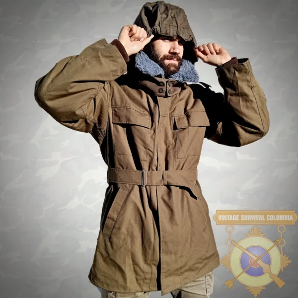 Parka soviética Vz.85 checoslovaca con afelpado, cuello y capucha