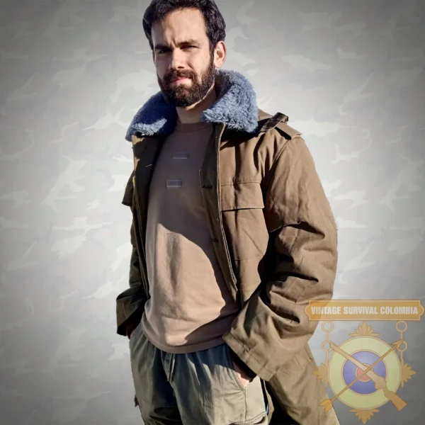 Parka soviética Vz.85 checoslovaca con afelpado, cuello y capucha