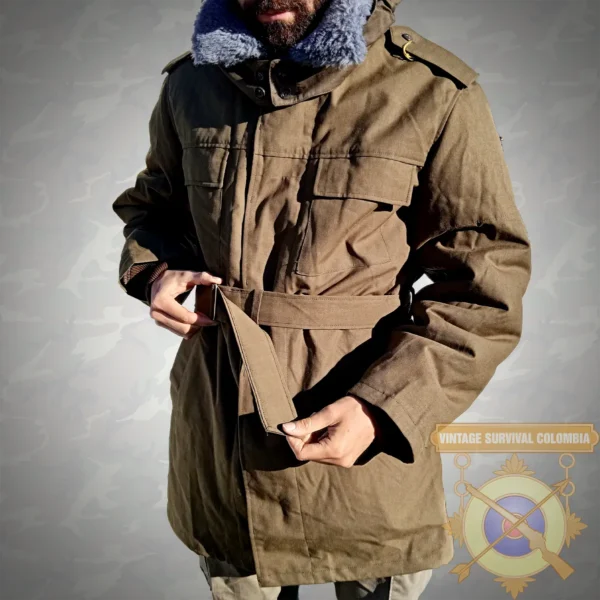 Parka soviética Vz.85 checoslovaca con afelpado, cuello y capucha