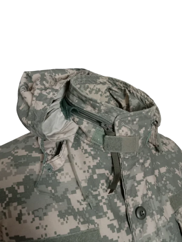 7 Chaqueta field jacket M-65 de camuflaje UCP
