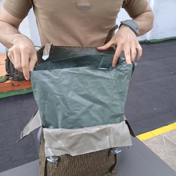 IMG_20221129_153101_1 Morral de asalto de camuflaje Strichtarn de la Alemania Oriental