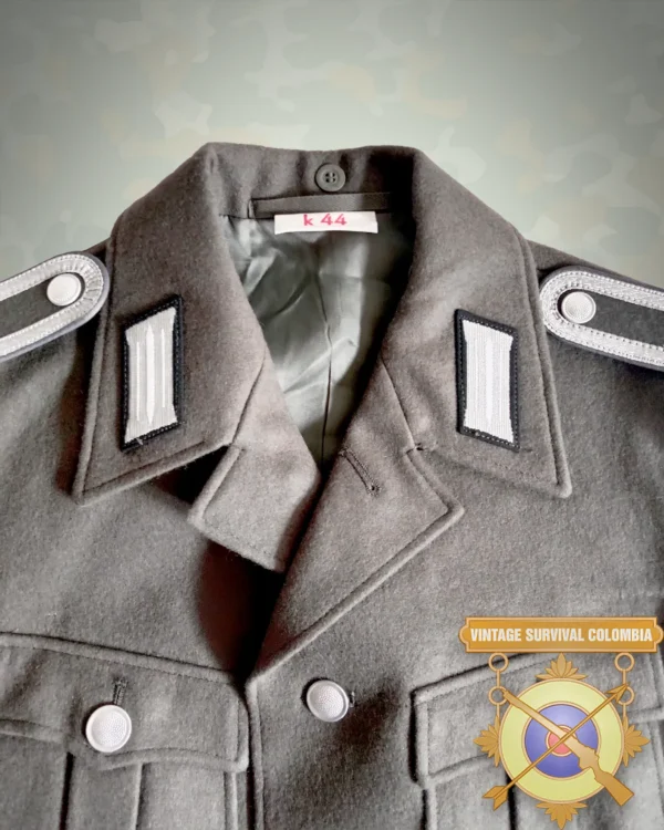 LANA 8 Chaqueta de lana de oficial de la Alemania Oriental