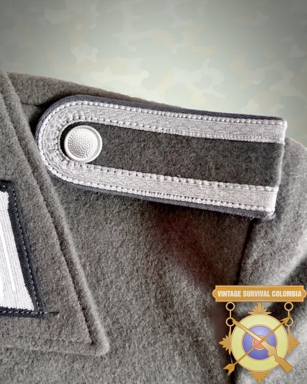 LANA 9 Chaqueta de lana de oficial de la Alemania Oriental