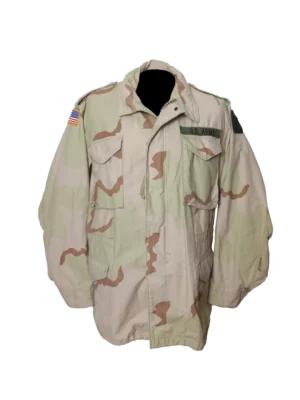 Chaqueta M-65 de camuflaje tricolor desértico de la Décima División de Infantería de Montaña.